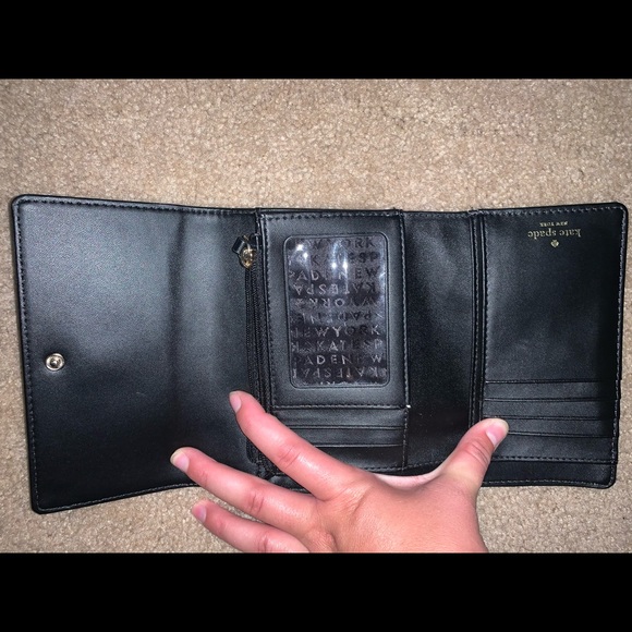 KATE SPADE WALLET - Picture 2 of 2